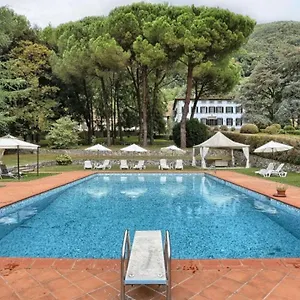 Relais Montecatini Bed & Breakfast Camaiore